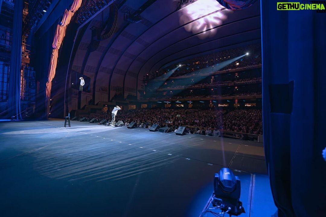 Matt Rife Instagram - ✨RADIO✨CITY✨MUSIC✨HALL✨ Thank you NYC for one of the most monumental experiences of my life! 6 SOLD OUT SHOWS at one of the most prestigious venues on the planet 🥹 Thank you to every single person who came out and enjoyed themselves 🥰 Should weeee do MSG next time? 😏