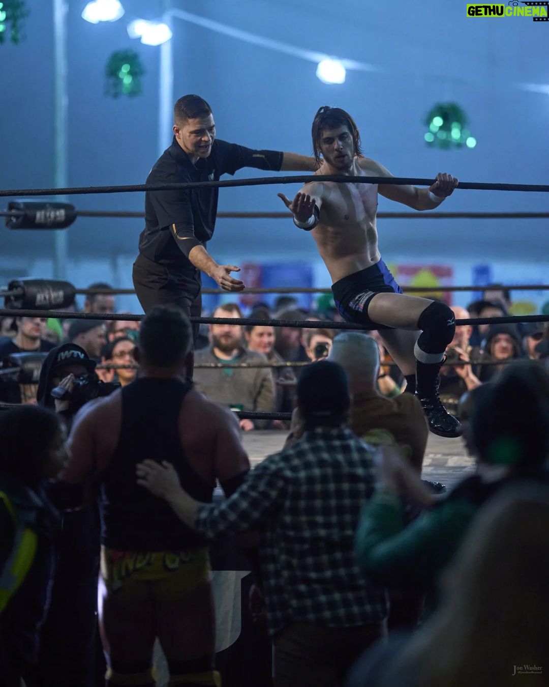Matthew Cardona Instagram - Main event of the incredible @beyondwrestling #shamrockslam - @themattcardona v. @theprizecityog Full match gallery linked in bio 📸 #sonya1 #sony135gm #sony24mmf14gm #sonyalpha #beyondwrestling #independentwrestling #indywrestling #mattcardona #supportindywrestling #prowrestling #actionphotography #sportsphotography #wrestlingphotography Harpoon Brewery