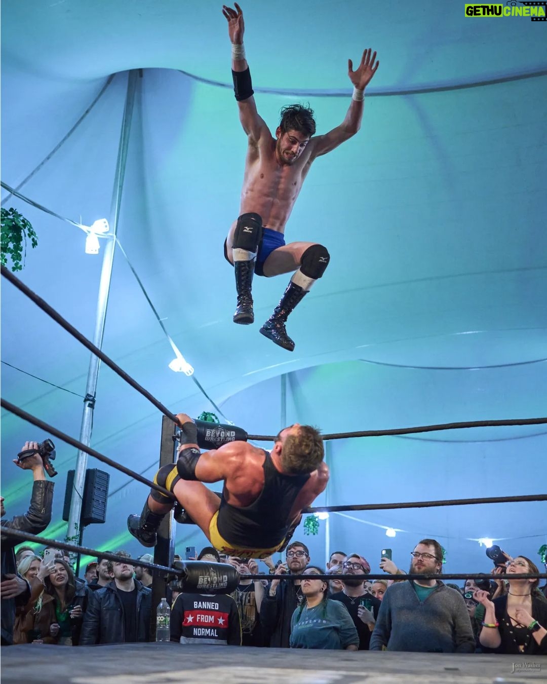 Matthew Cardona Instagram - Main event of the incredible @beyondwrestling #shamrockslam - @themattcardona v. @theprizecityog Full match gallery linked in bio 📸 #sonya1 #sony135gm #sony24mmf14gm #sonyalpha #beyondwrestling #independentwrestling #indywrestling #mattcardona #supportindywrestling #prowrestling #actionphotography #sportsphotography #wrestlingphotography Harpoon Brewery