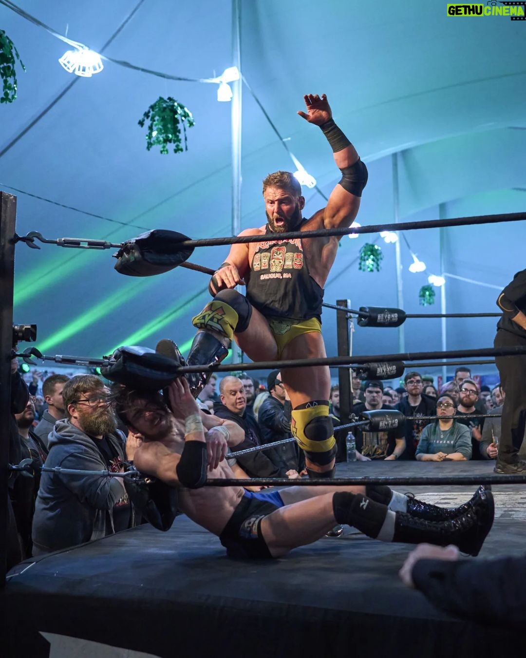 Matthew Cardona Instagram - Main event of the incredible @beyondwrestling #shamrockslam - @themattcardona v. @theprizecityog Full match gallery linked in bio 📸 #sonya1 #sony135gm #sony24mmf14gm #sonyalpha #beyondwrestling #independentwrestling #indywrestling #mattcardona #supportindywrestling #prowrestling #actionphotography #sportsphotography #wrestlingphotography Harpoon Brewery