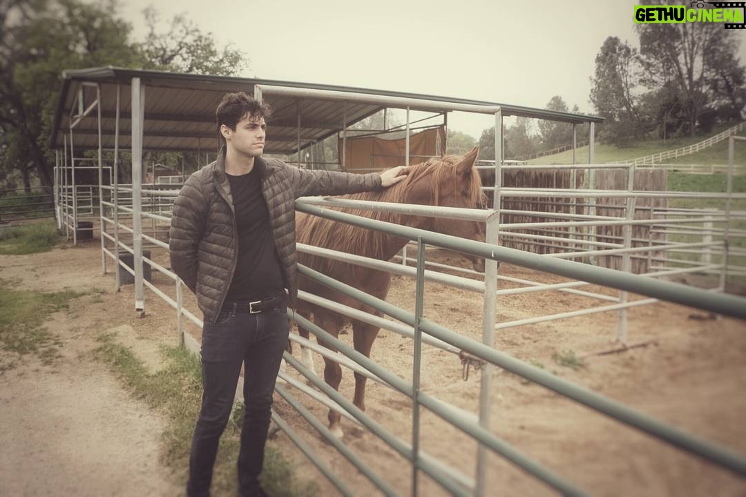 Matthew Daddario Instagram - Some rocks and dirt.