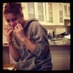 Matthew Daddario Instagram - @catdaddario spotted me trying to capture her gollum-like way of eating.