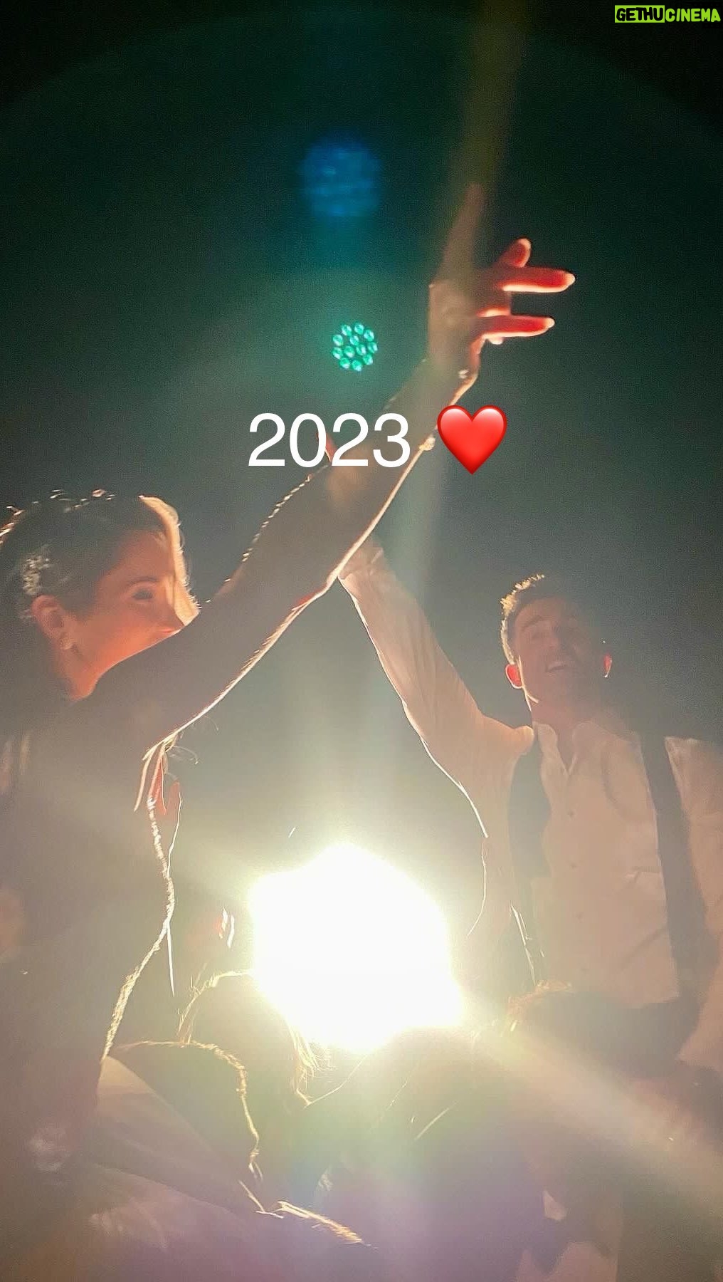 Matthew Hussey Instagram - I believe it’s so important to stop for a moment before we begin a New Year and take stock of the progress we made in the last year. (Whatever form it’s taken.)This is one of the ways I try to start a new year from a place of abundance instead of deficit. Abundance is “look how far I’ve already come”, deficit is “look how much I have to do”. Start from a place of confidence of connecting with what’s already been achieved/what you’ve learned/what you’re proud of yourself for. Here’s to a peaceful and connected start to 2024!