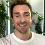 Matthew Hussey Instagram - Have you ever wanted to ask me a personal question about your love life? 🤔 Just comment ASKMH below, and I’ll DM you a link to send me your question. 💡 I’ll also invite you to join my members and me on our next Q&A, where I’ll answer questions LIVE—something you can join for FREE with a 14-day free trial.