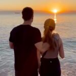 Matthew Hussey Instagram - My nan, Marie, used to say “If you wake up early you let the day come to you”. This piece of advice stayed with me always (it stuck with my mum, and then me, which is one of the reasons why I wake up so early every morning). Waking up early has been such a gift in my life, not that it’s always felt natural! Yesterday, we went down to the beach and watched the sunrise at our retreat location here in Florida (1 day before kickoff!)… feeling very grateful to be here and do what we get to do. P.S. Sorry for Audrey’s sneaky butt grab at the end in what was a very serene and present moment.
