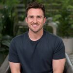 Matthew Hussey Instagram - Do you repeat the same patterns in love? We often find ourselves not only choosing the same type of people for relationships, but we also go through the same cycle of emotions. That’s not a coincidence.  We trauma bond when we have certain behavioral patterns we’re repeating with the people we love. Until we recognize and heal from them, we can find ourselves in the same trap of anxiety over and over again. Only one hour left to sign up for my FREE live seminar “The Love Life Reset” happening TODAY, March 19. Don’t miss this chance (and some free gifts!). Visit lovelifetraining.com to register.