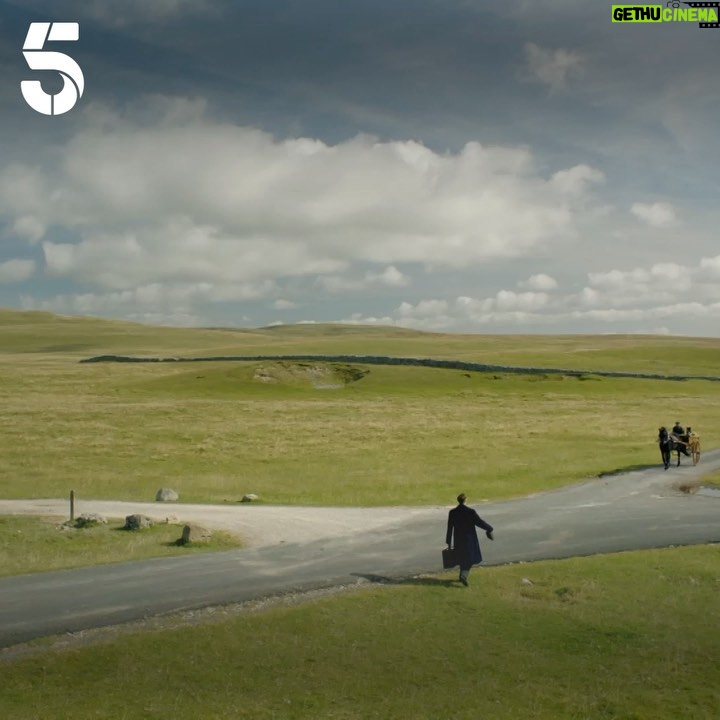 Matthew Lewis Instagram - Feels like we filmed this an eternity ago so I can’t be sure but I THINK I’m in the actual show more than I’m in this trailer. But just look at everyone else 😍😍😍. All Creatures Great and Small coming soon to @channel5_tv #ACGAS #YorkshireMassive