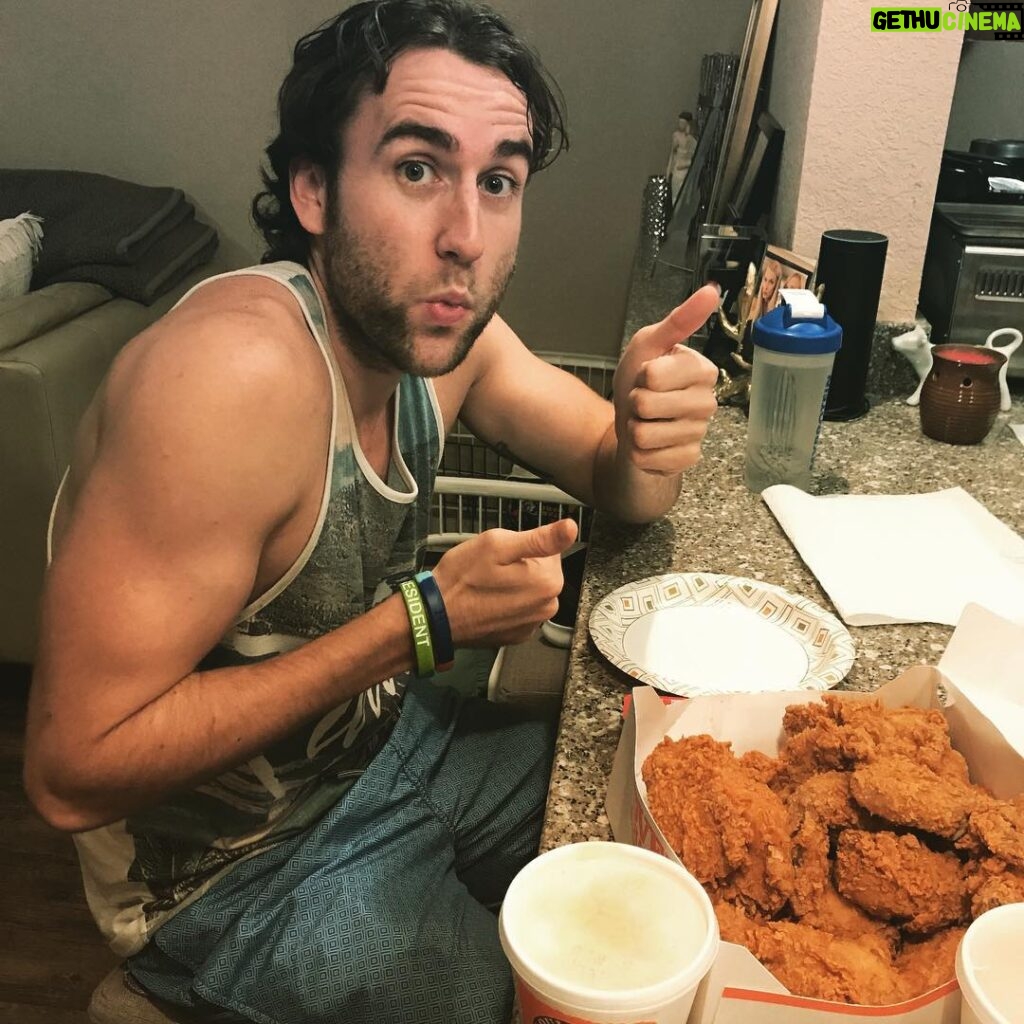 Matthew Lewis Instagram - Popeye’s Cheat Meal. Turns out he didn’t just live off spinach. Do what keeps you sane. #Moderation #CarbCity