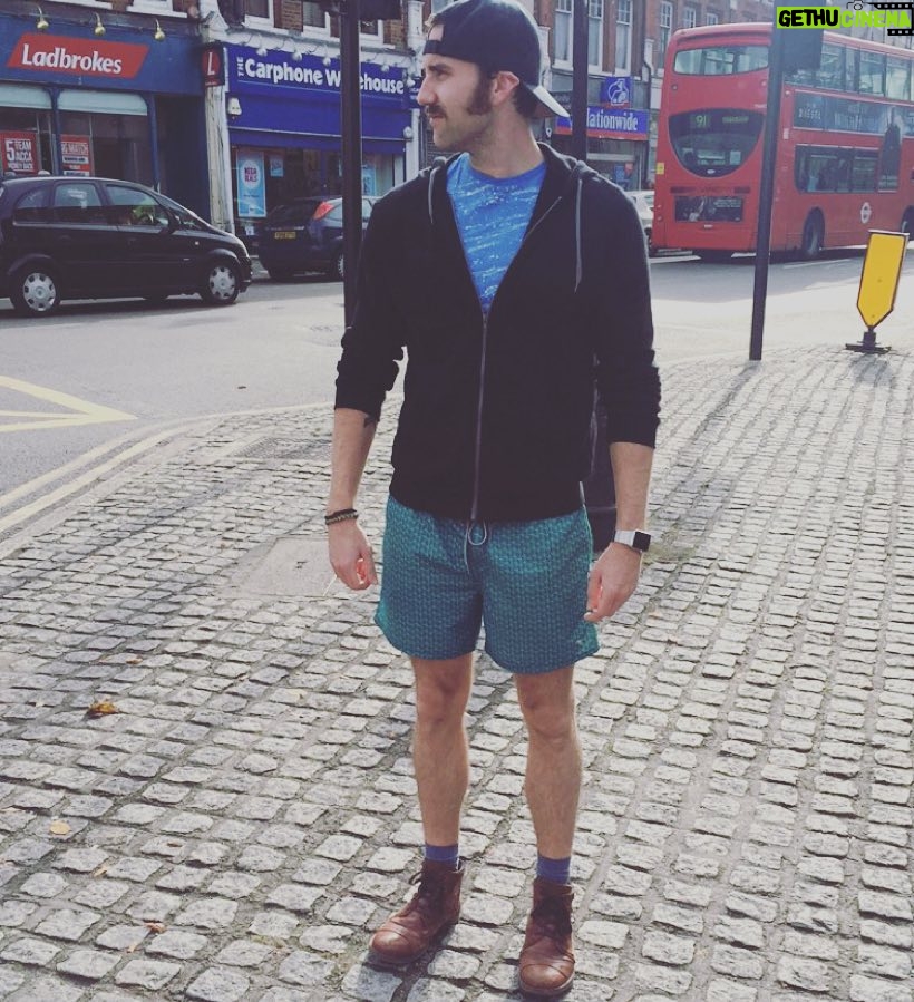 Matthew Lewis Instagram - As my old man used to say: When a waterobics class interrupts your swim you gotta stick your boots back on and go find a coffee. #SparrowLegs #SwimshortChic #TrunksAndBoots #45MinutesToKill