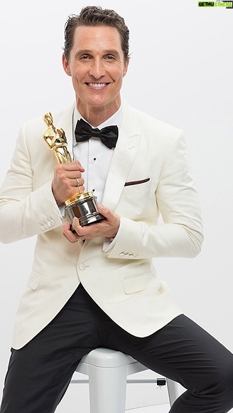 Matthew McConaughey Instagram - keep chasing @theacademy #dallasbuyersclub #oscars