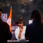 Matthew McConaughey Instagram - Horns on a mission 🤘 #HookEm
