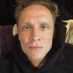 Matthias Schweighöfer Instagram - Huhu. Ich bin mir nicht sicher. Welches Foto sollte ich posten? Huhu…… I don’t know. I’m not quite sure. Which one should I use to post it. Thank you for the comments. Danke.