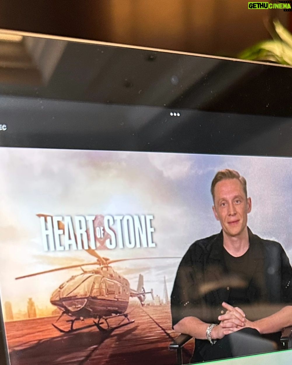 Matthias Schweighöfer Instagram - This week was all about #HeartofStone 🎬 Diese Woche standen in Berlin Interviews für @netflixde Heart of Stone an. Bin super stolz an der Seite von @gal_gadot, @jamiedornan, @aliaabhatt & vielen anderen vor der Kamera drehen zu dürfen. Super proud to be able to shoot alongside great actors like @gal_gadot, @jamiedornan, @aliaabhatt and many more. Don't forget, nicht vergessen: 11th of August on @netflix 🎉 📸@peterschulzefilm