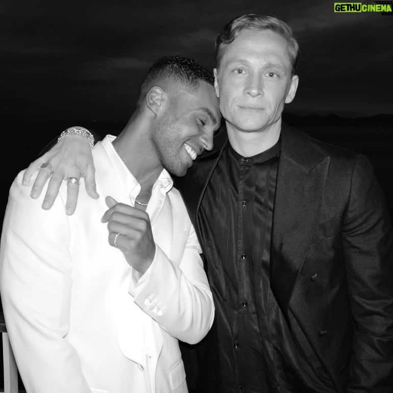 Matthias Schweighöfer Instagram - What a great night with fantastic people last week @vanityfair Moment captured by the fabulous @gregwilliamsphotography Cannes, France
