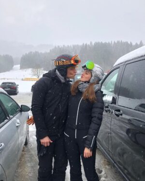 Matthias Schweighöfer Instagram - Happy Birthday, liebe @rubyofee ! Bleib so wie du bist, denn so wie du bist, bist du einfach alles: Freundin, Partnerin, Kollegin, Vorbild, Queen ... ❤️ und so viel mehr.
Lass dich heute feiern. Hoch sollst du du leben - ich feiere dich sowieso. I love you über alles. 

Happy birthday, dear Ruby! Stay the way you are, because the way you are, you are simply everything: friend, partner, colleague, role model, queen ... ❤️ and so much more.
Let yourself be celebrated today. You should live high - I'm celebrating you anyway. I love you more than anything.
