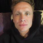 Matthias Schweighöfer Instagram - Huhu. Ich bin mir nicht sicher. Welches Foto sollte ich posten? Huhu…… I don’t know. I’m not quite sure. Which one should I use to post it. Thank you for the comments. Danke.
