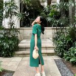 Maudy Ayunda Instagram – My days lately: always on the go. 

Grab my favorite pieces from the new UNIQLO : C collection, designed by Clare Waight Keller, at @uniqloindonesia online or in stores! 

#UniqloC