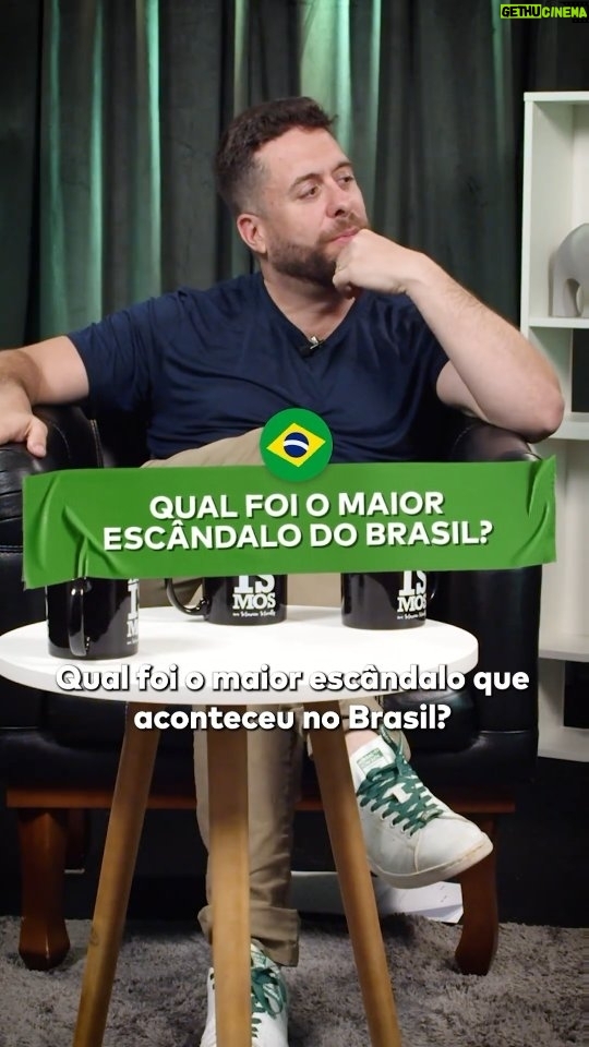 Maurício Meirelles Instagram - A gente não cansa de achar as coisas! O que será que vai acontecer com um francês, um angolano e um brasileiro juntos? O Achismos #Países vem aí todas as quintas no nosso canal. #achismos #podcast #países