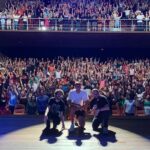Maurício Meirelles Instagram – Duas sessões este fim de semana em Fortaleza.

Depois de 5 anos, voltando a viajar com o Webbullying.

Tá massa a experiência. Que achou do show?