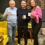 Maurício Meirelles Instagram - Um dos momentos que mais curti na minha carreira: este papo com o @calbertonobrega e @drarenata_domingues lá no @opodenosso . Aula. Lenda. ❤️❤️❤️