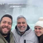 Maurício Meirelles Instagram – FIM DA PRIMEIRA TOUR INTERNACIONAL- Webbullying .

Miami, Orlando, Jacksonville, Boston e Toronto.

Meus sinceros agradecimentos a todos que lotaram os shows. Foi mto incrivel essa experiência com vocês.

Foi a primeira vez que faço show com meu visto de trabalho, graças a @agimmigration.law 

Foi uma experiência completa. Além dos shows, encontrei amigos de longa data: @guirfreire , @arafinha , @camilacolombo , @brenobalbino @tatawerneck , @rafinhabastos , @danielzukerman e @hashtagmanu .

Doideira!!!