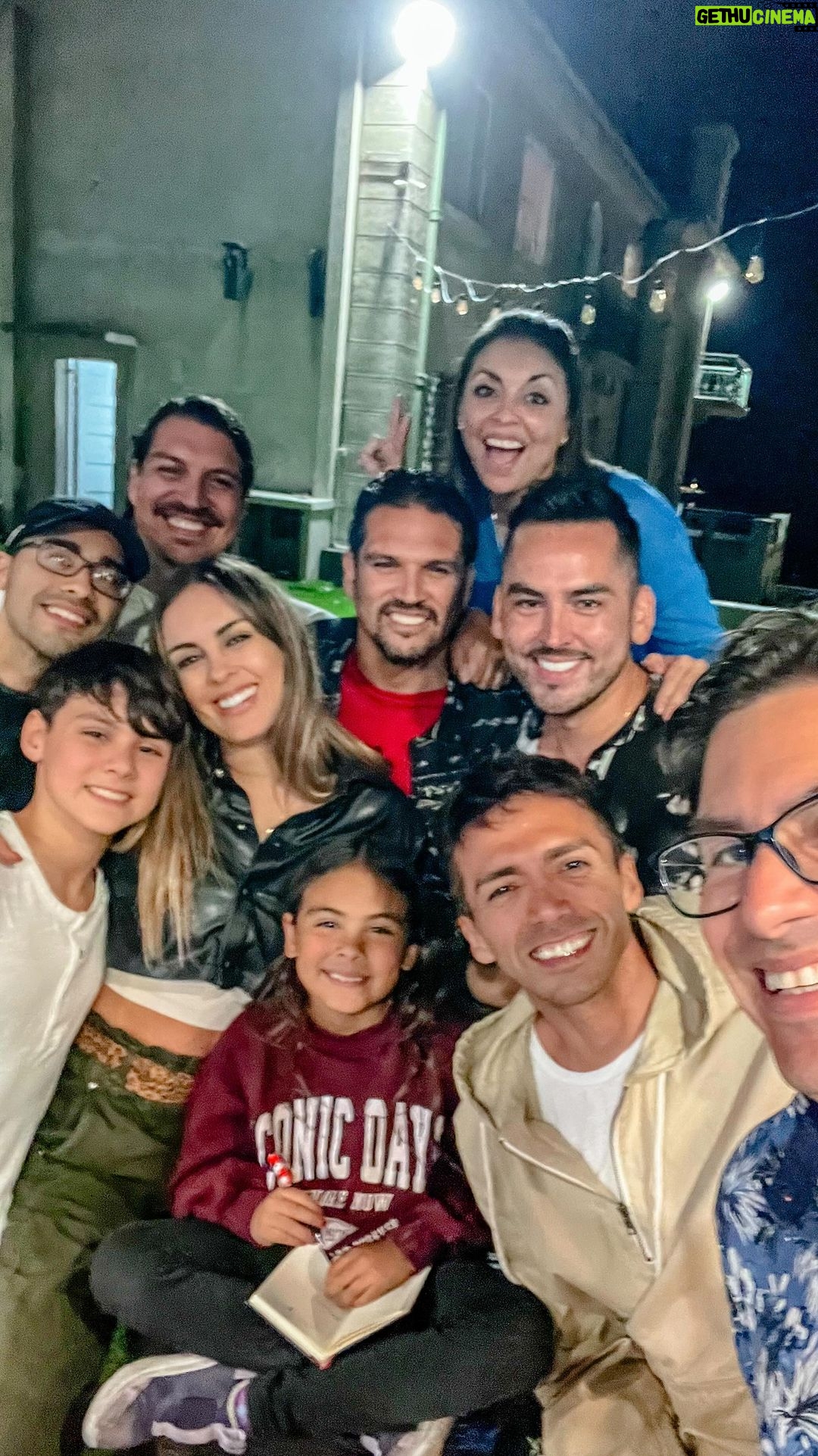 Maura Rivera Instagram - Dos semanitas muy entretenidas en Chile 🇨🇱 volamos con @skyairline que cuenta con vuelos todos los días a diferentes destinos en nuestro caso de Miami a Chile 💚💜 #publicidad