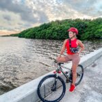 Maura Rivera Instagram - Lady in red ♥️ el color que representa la valentía, el amor, la pasión, la fuerza Cápsulas depure tox y serum para el cabello los encuentran en @esdemau o en www.esdemau.com La locación de estas fotos es @almamayaresort