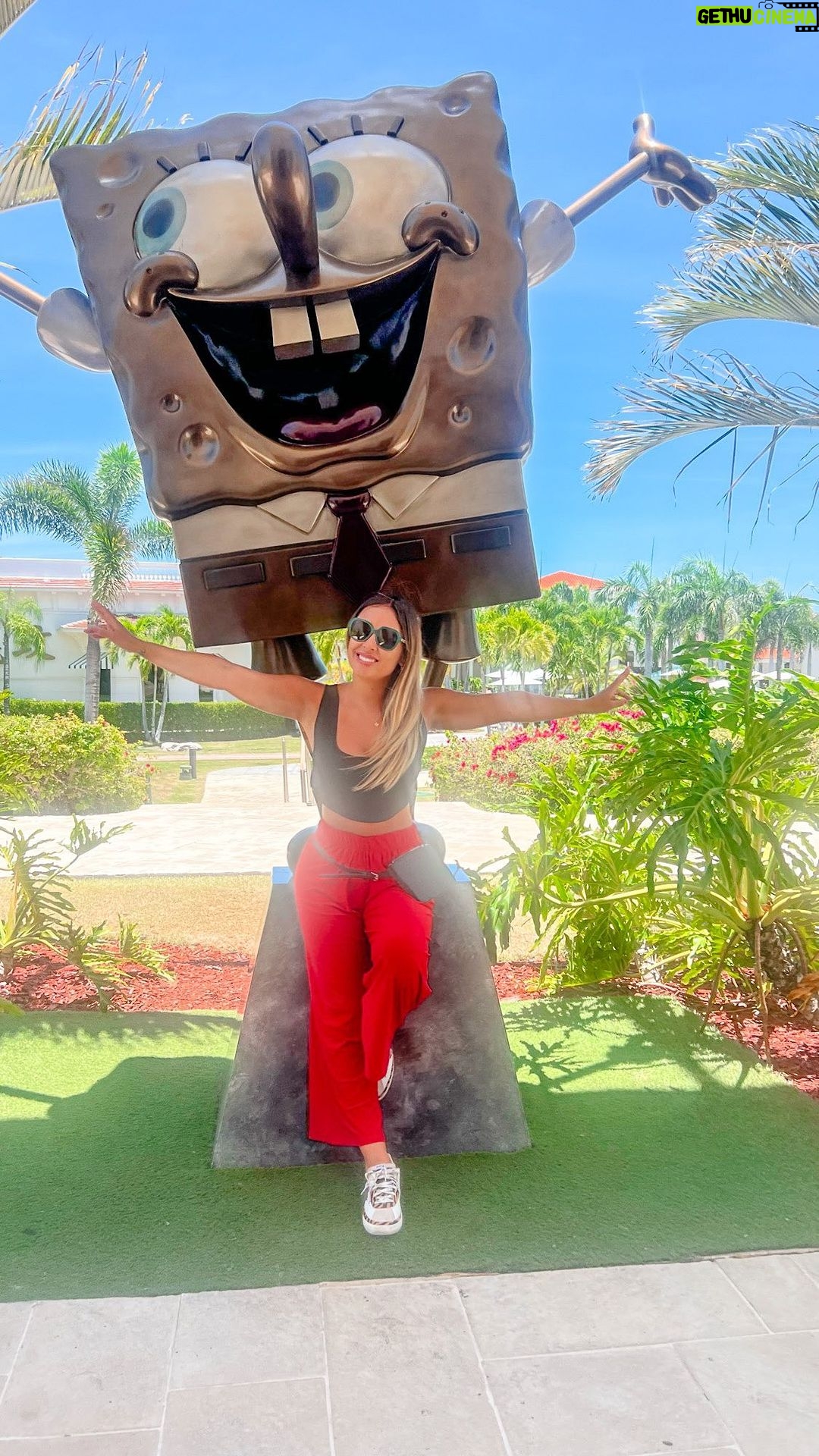 Maura Rivera Instagram - Vivimos una linda experiencia en el hotel Nickelodeon. Lo recomiendo mucho para ir en familia ! 🧡☀️ aquí les dejo un pequeño resumen de lo que fue. Y Si quieren reservar sus próximas vacaciones en el caribe o en Nickelodeon @puntacariberesorts se va encargar de brindarte los mejores precios y experiencia para ti y tu familia 🌟🥳 Te dejo mi código de descuento “Mau en Nick” (envía tu código en la próxima reserva con @puntacariberesorts Nickelodeon Hotels & Resorts Punta Cana