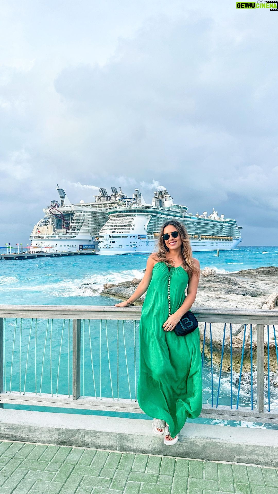 Maura Rivera Instagram - 4 noches navegando 🛳️🛳️🛳️🛳️ zarpamos en Miami paramos en la isla #cococay y en #bahamas nos divertimos a bordo y fue la última escapadita del año gracias por la experiencia @puntacariberesorts los mejores para gestionar tu viaje 🥰 #freddomoftheseas #royalcaribbean #cococay #cococaybahamas #cococayisland #bahamas #crucero #miami Miami, Florida