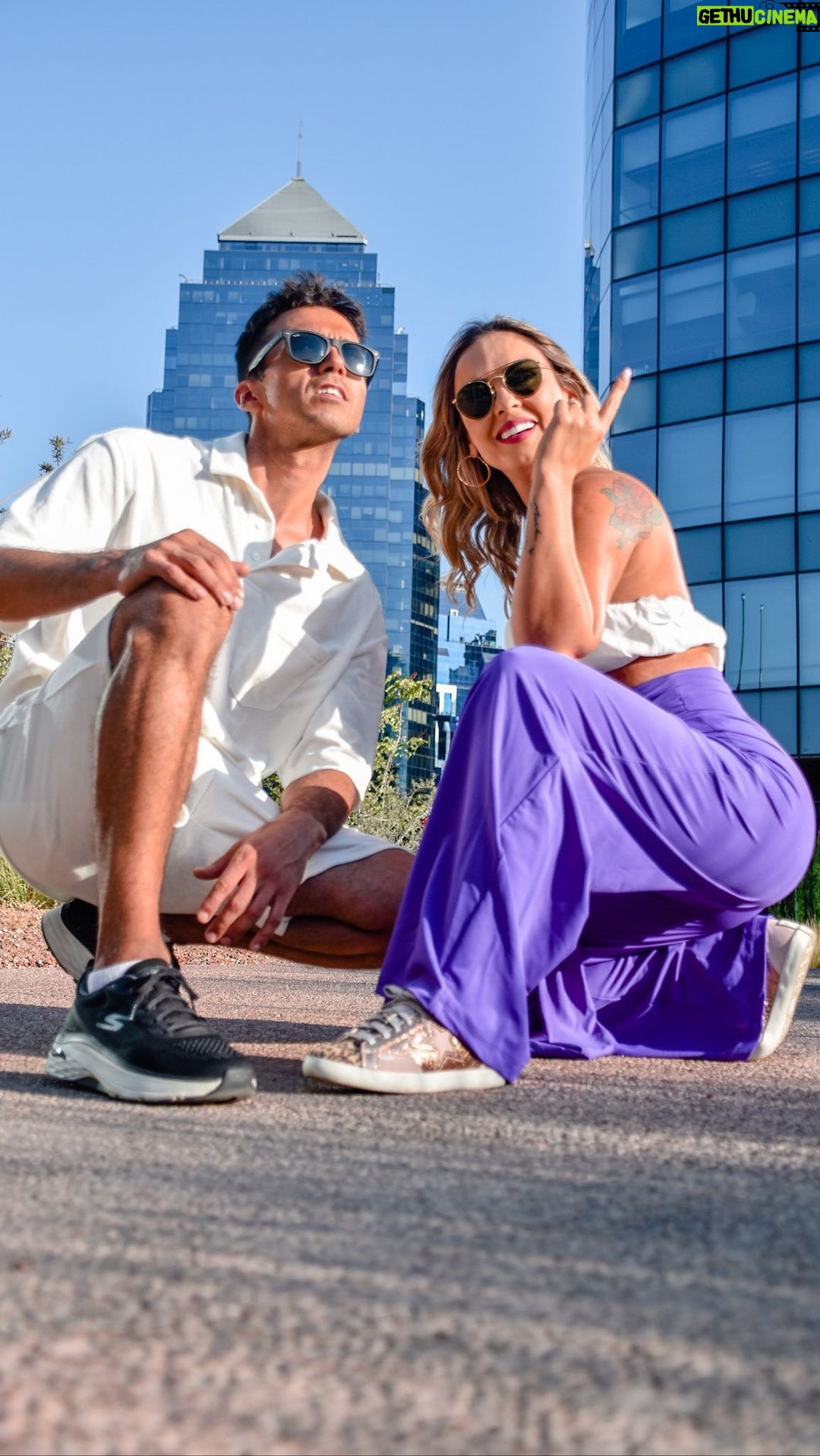Maura Rivera Instagram - 🚨 CONCURSO🚨 junto a @skecherschile ☝🏼Regalaremos una entrada doble sector palco para la última noche del Festival de Viña! Además un par de zapatillas para ti y tu acompañante 👟y por si fuera poco podrás vivir una experiencia única junto a nosotros en la previa que se realizará en @houseofmarkcl 💫 👉🏼 ¿Que debes hacer? Realizar esta coreografía y etiquetarnos. Puedes bailar sol@ o acompañad@, lo importante es seguir los pasos y pasarlo bien 👟👟 Además, seguir la cuenta @skecherschile, darnos like y compartir la publicación. 👉🏼El sorteo lo realizaremos el miércoles 22 de febrero, mucha suerte!! 🍀