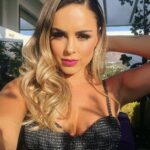 Maura Rivera Instagram - Con o sin?? 🤔🤔🤔 💄 @caro_cuetito 💇🏼‍♀️ @pamedelalastra