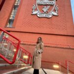 Maura Rivera Instagram - Fotos favoritas partido Legends 🇨🇱🇬🇧⚽️ @liverpoolfc Anfield Stadium, Liverpool