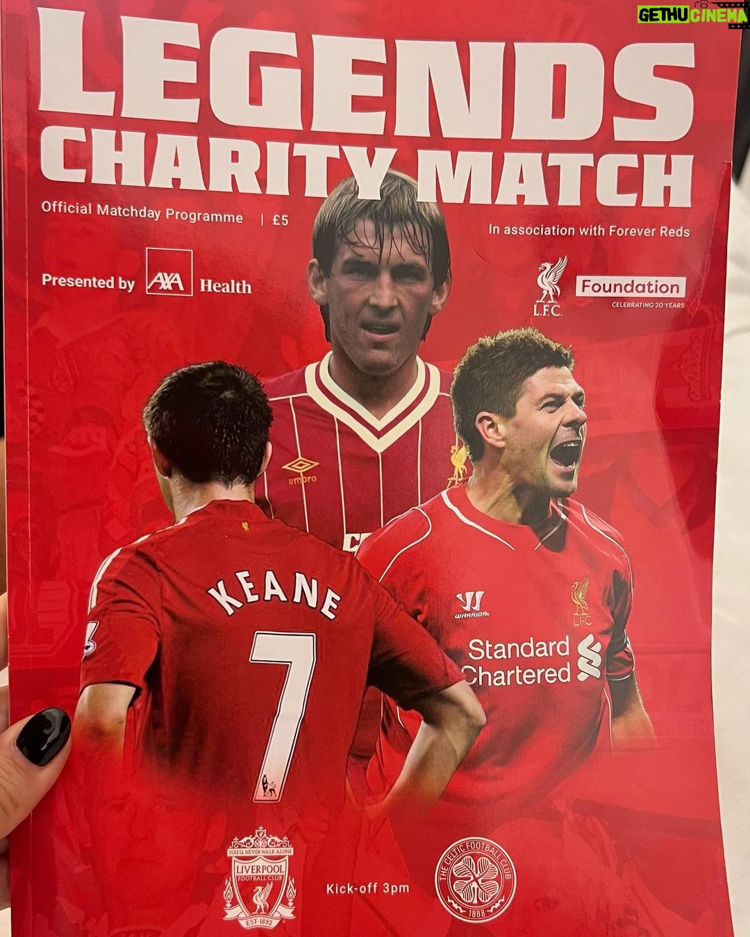 Maura Rivera Instagram - Fotos favoritas partido Legends ๐จ๐ฑ๐ฌ๐งโฝ๏ธ @liverpoolfc Anfield Stadium, Liverpool
