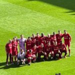 Maura Rivera Instagram - Fotos favoritas partido Legends 🇨🇱🇬🇧⚽️ @liverpoolfc Anfield Stadium, Liverpool
