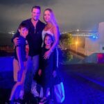 Maura Rivera Instagram - BIENVENIDO 2023🥳🥳🥳 Te recibimos con amor ,prosperidad y buena energía ❤️🫶🏼 Que sea un gran y hermoso año para tod@s Pd: se paso bien 🤣🥳 (mas en mis historias) Viña del mar, Chile
