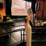 Maura Rivera Instagram - Gracias @netflix por la invitación al estreno de Griselda 🤎💛🤎💛🤎💛🤎💛🤎 Muy buena serie 👌🏼 #miami #netflix #griselda #sofiavergara #lanzamiento #estreno Miami, Florida