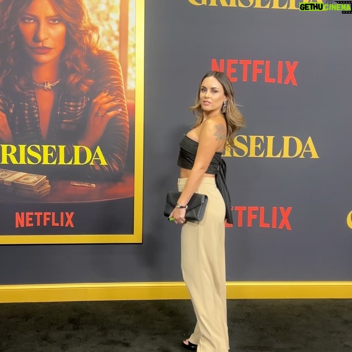 Maura Rivera Instagram - Gracias @netflix por la invitaci贸n al estreno de Griselda 馃馃挍馃馃挍馃馃挍馃馃挍馃 Muy buena serie 馃憣馃徏 #miami #netflix #griselda #sofiavergara #lanzamiento #estreno Miami, Florida