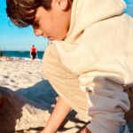 Maura Rivera Instagram - Finde 🩷😍 1- con mi amor en la playa ❤️ 2-mi vidita hermoso 3-mi hija me grabó 4-en el muelle con maridin 5-foto en la caseta de salvavidas de south beach 🏖️ 6-amigas en el bote 🛥️ 7-probando los patines 🛼 8-en la pista de patinaje 9-con la Cata mi amiga de años 10-cagados de frío 🥶🤣 Miami, Florida