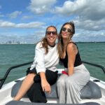Maura Rivera Instagram - Finde 🩷😍 1- con mi amor en la playa ❤️ 2-mi vidita hermoso 3-mi hija me grabó 4-en el muelle con maridin 5-foto en la caseta de salvavidas de south beach 🏖️ 6-amigas en el bote 🛥️ 7-probando los patines 🛼 8-en la pista de patinaje 9-con la Cata mi amiga de años 10-cagados de frío 🥶🤣 Miami, Florida