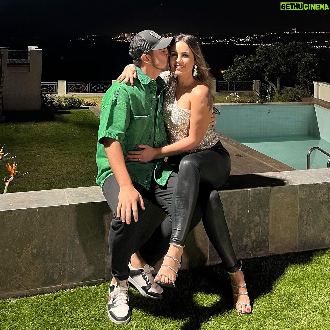 Maura Rivera Instagram - ✨✨Feliz año 2024 ✨✨✨ Te recibo con todo el amor, esperanza, fe ,prosperidad y la mejor energía para disfrutar cada día de este año Feliz año para todosssss !!!! Vamos por este gran año 🌟🥳 Viña del mar, Chile