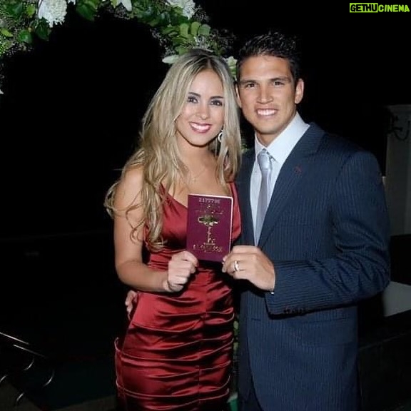 Maura Rivera Instagram - 13 años 💍❤️ 23/12/2010 Te amo cada día más feliz aniversario amor ✨✨✨✨✨