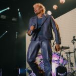 Mauricio Montaner Instagram - Amo esta foto. Siento que describe perfecto lo que siento al verlos a ustedes en los shows! 👌