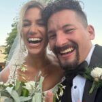 Mauricio Montaner Instagram - Eres exactamente lo que faltaba!! Mi hermana oficialmente aunque ya lo has sido hace rato. Te amo. 👰‍♀️