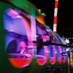 Mauricio Montaner Instagram - El recuerdo que volvió de la noche en el hot tub. Síguela!!! 🎡 #NoPuedeSer