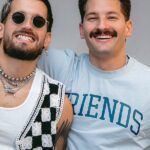 Mauricio Montaner Instagram - Si todavía no has escuchado el primer episodio de The Why Podcast, esta es tu señal para hacerlo! Nuestro primer invitado, Ricky, nos habla de el ego y de la ansiedad y cómo eso lo ha llevado a poner el foco en el lugar incorrecto. ¡No te lo puedes perder! Disponible en todas las plataformas digitales, te dejamos el link en nuestro perfil
