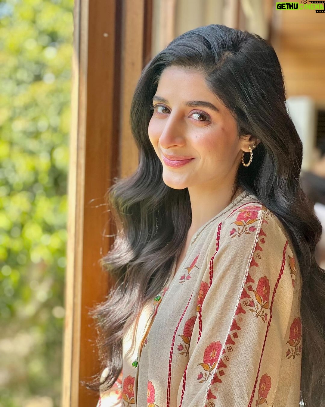 Mawra Hocane Instagram - you may 🌹 Karachi کراچی