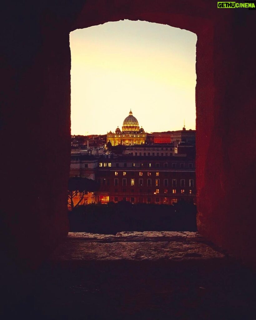 Max Carver Instagram - Roma 😘