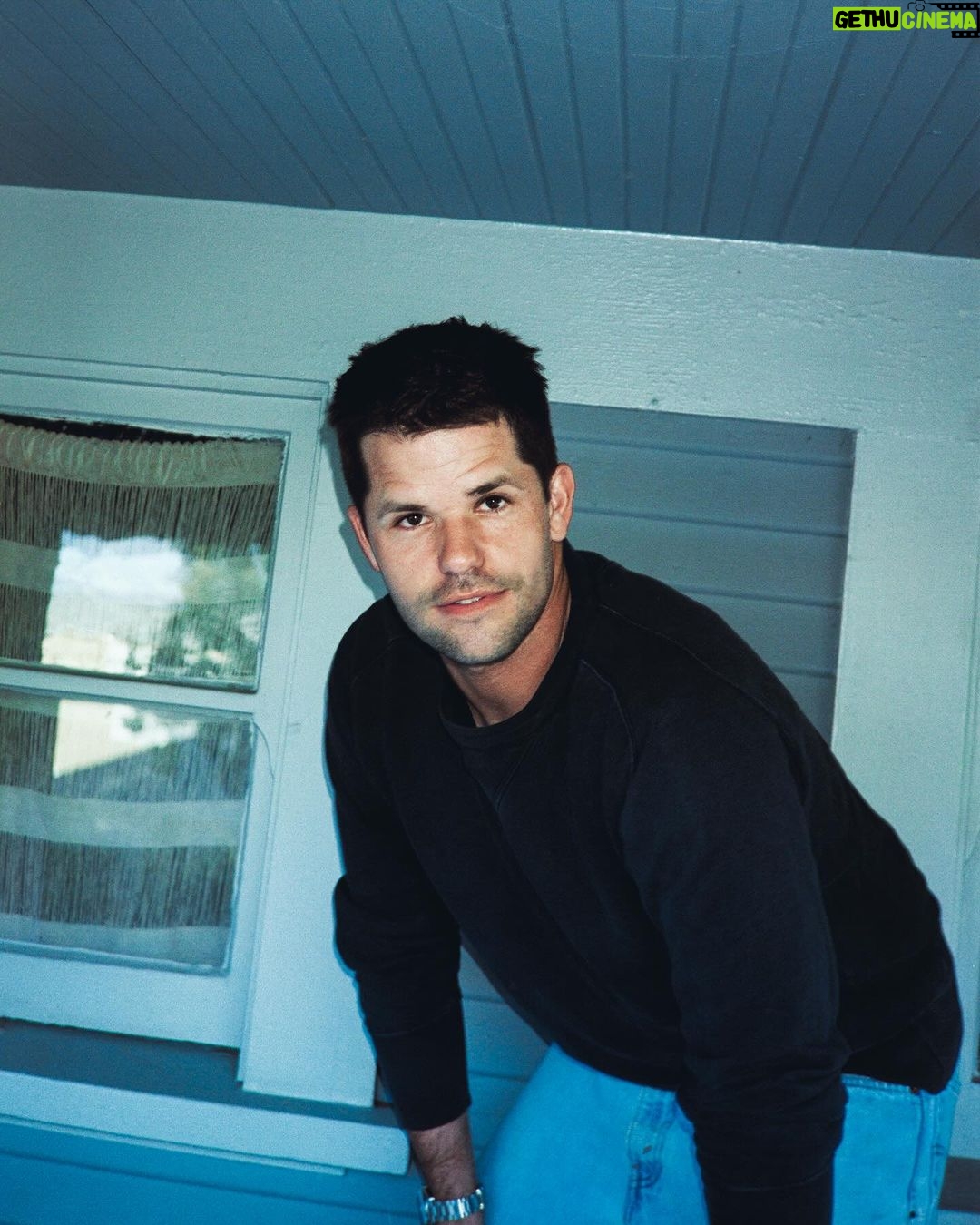 Max Carver - 16.7K Likes - Hi.