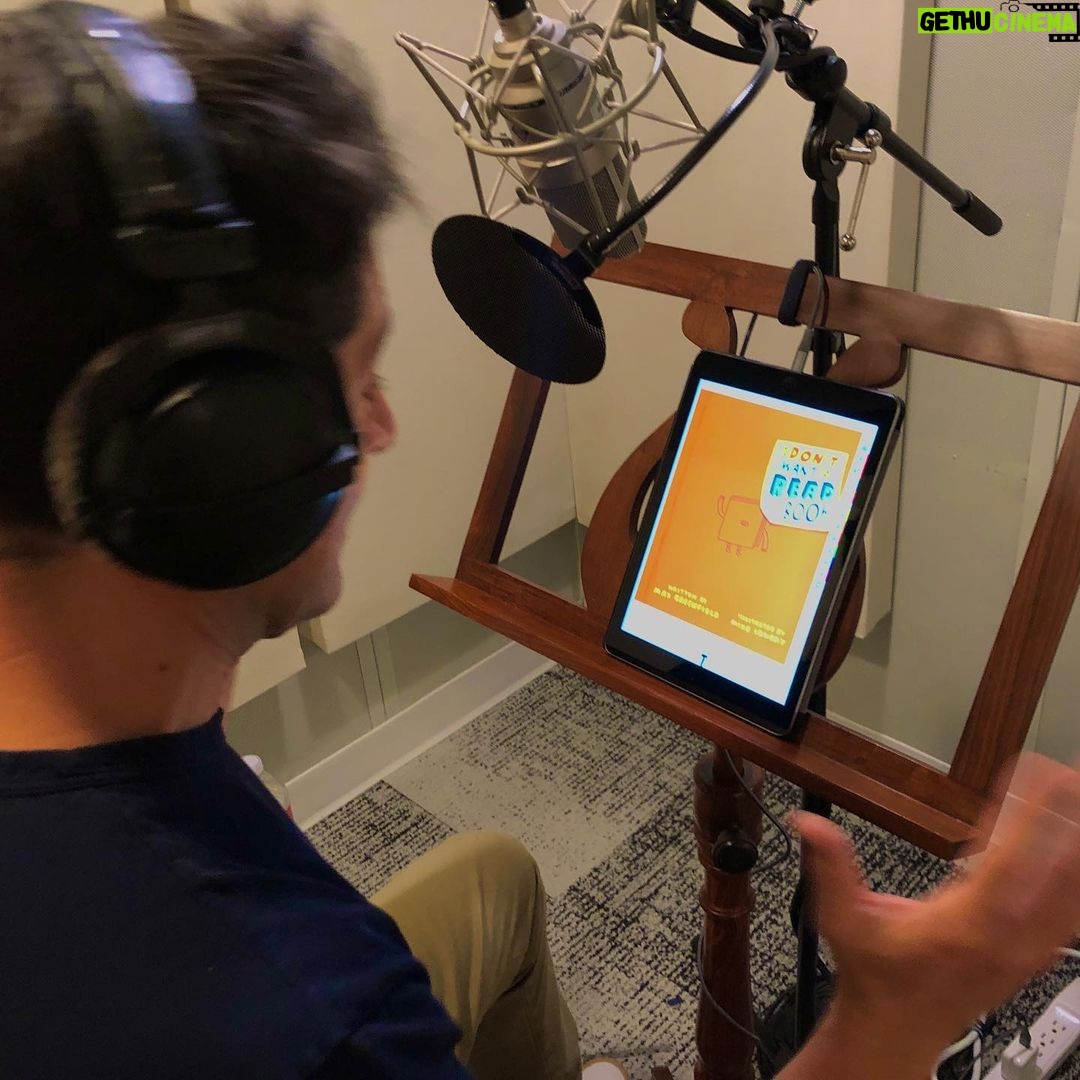 Max Greenfield Instagram - Just finished recording the audio book for #idontwanttoreadthisbook and mispronounced all but my name. Thank you @penguinkids @mikelowerystudio