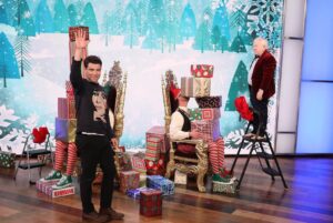 Max Greenfield Instagram - Thank you to my dear friend @thelesliejordan for having me on as his guest @theellenshow 
#idontwanttoreadthisbook
#streisand
